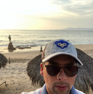 Meet your Posher, Victor